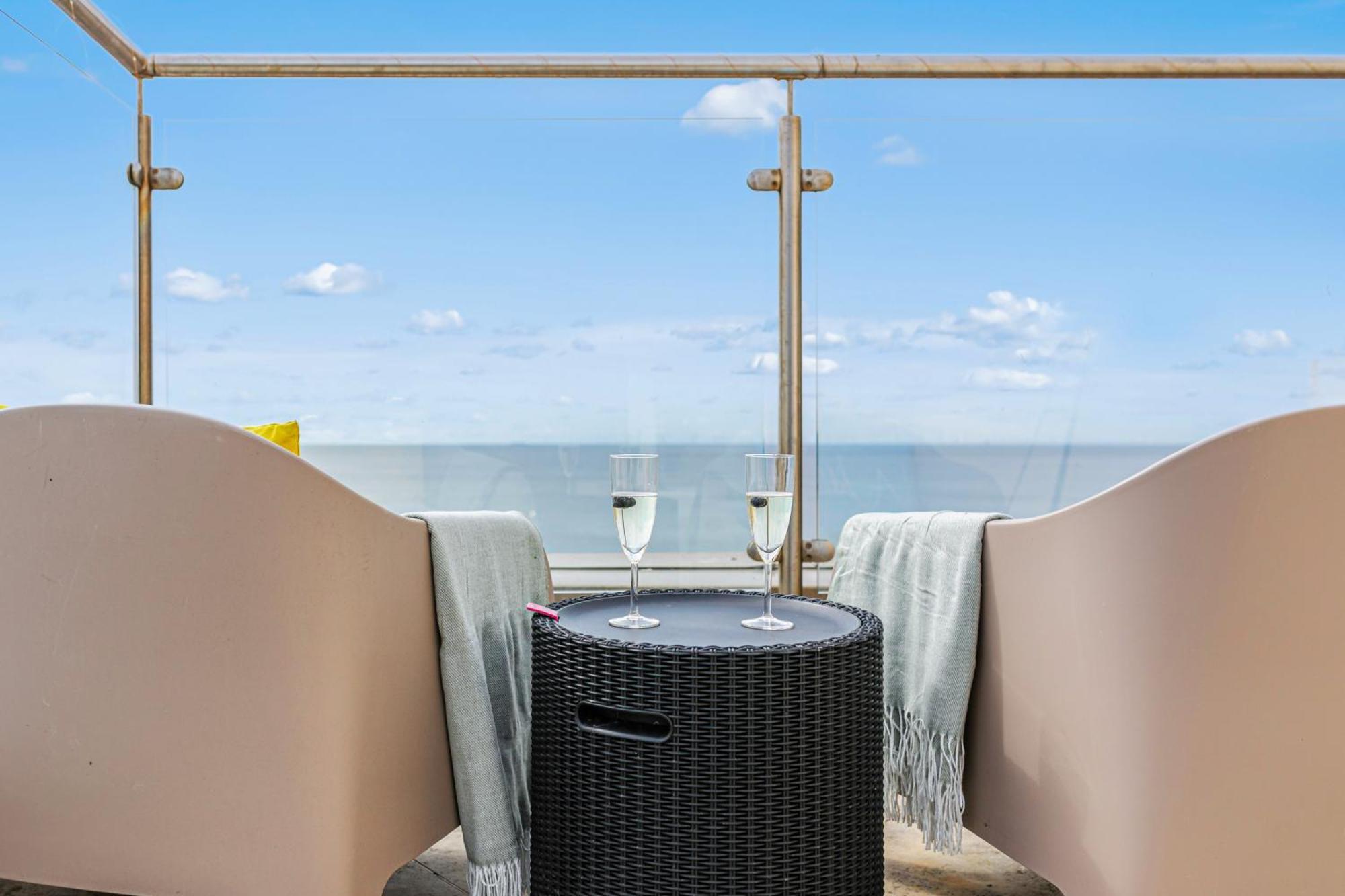 Airhost'S Brighton'S Best Green Diamond Escape With Sea Views Exterior photo
